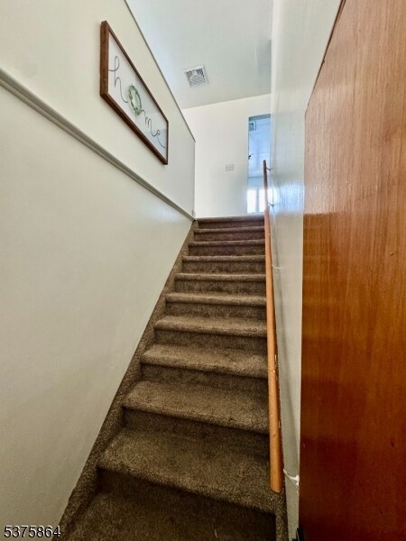 Building Photo - 37 Hazelview Ave