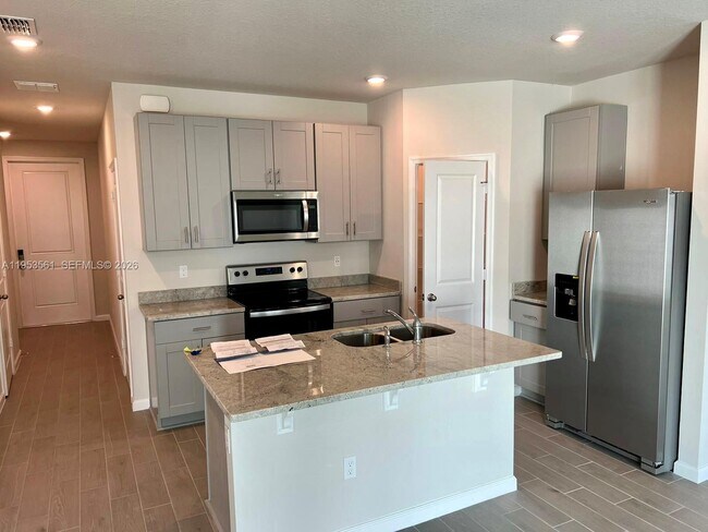 Foto del edificio - 5629 Mentmore Dr