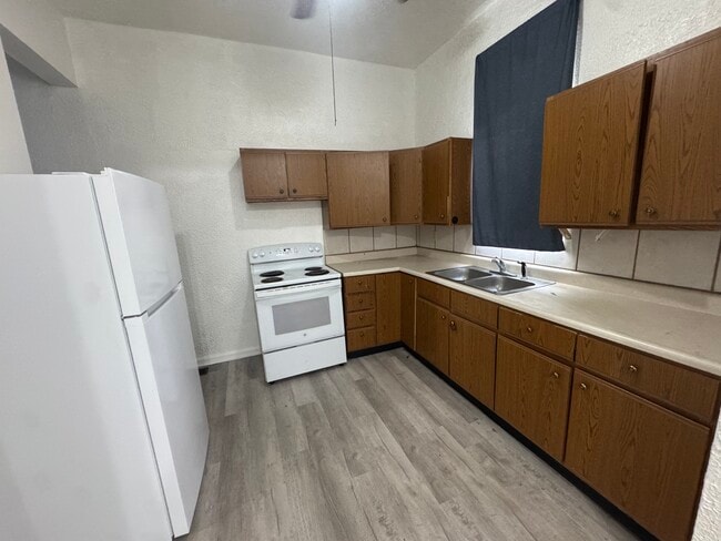 Foto del edificio - 1214 W Havens St