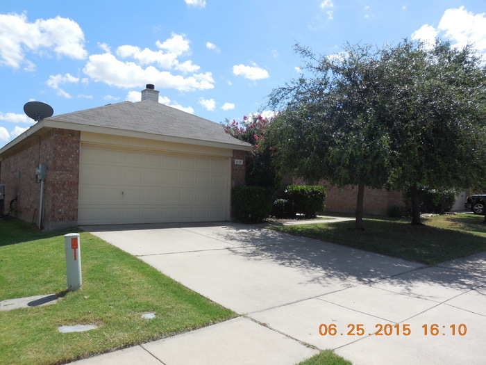 Primary Photo - Cozy 3/2/2 in Crowley right off 1187