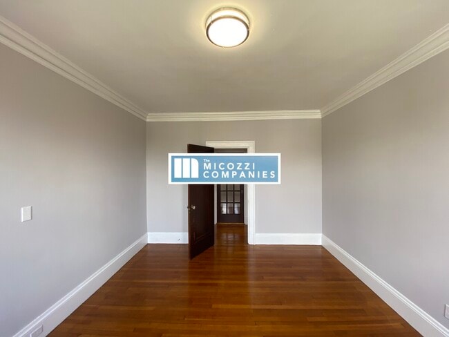 Foto del edificio - 46A Elm St