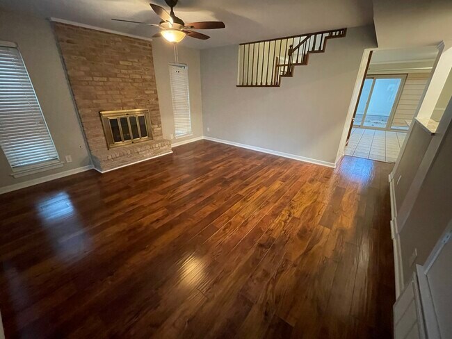 Foto del edificio - 3434 Northmoor St