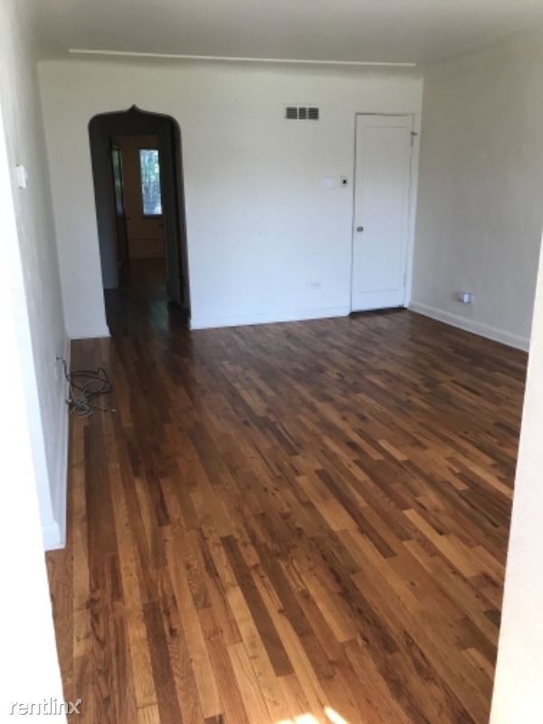 Building Photo - 3 br, 1 bath Condo - 1605 Winona Ct