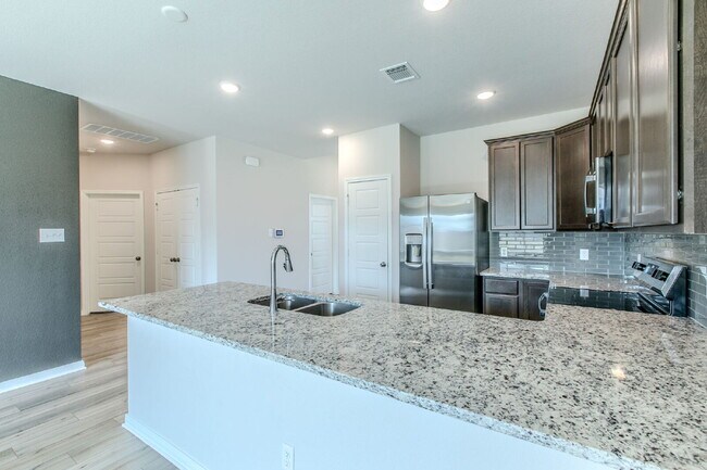 Building Photo - Welcome Home to Modern Comfort in Troy, TX!