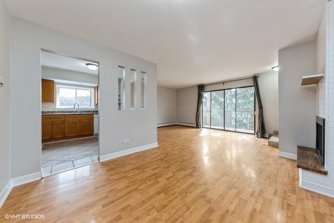 Building Photo - 829 S Dwyer Ave