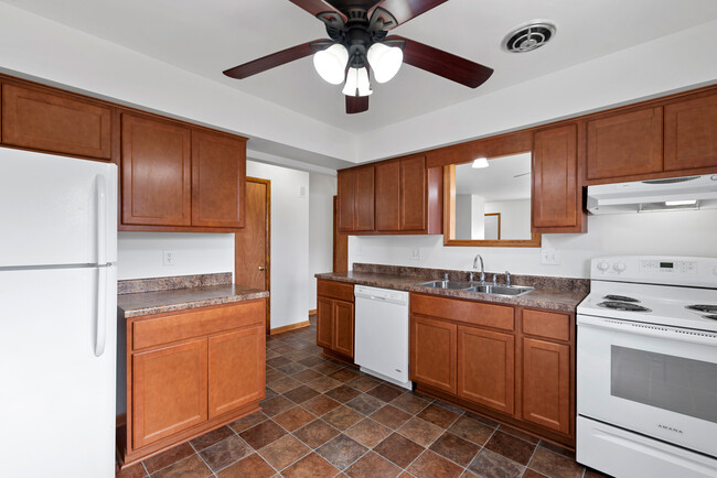 Kitchen - 5425 S 13th St