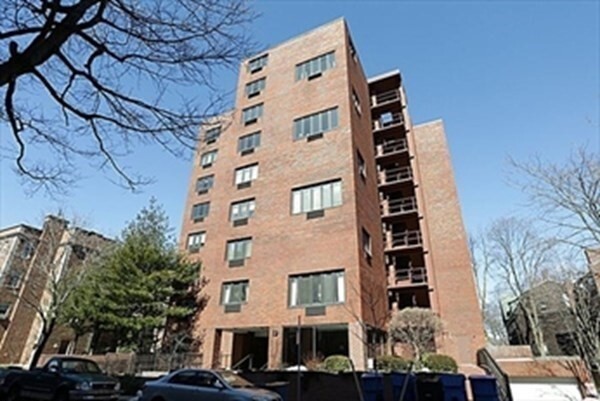 Building Photo - 19 Chauncy St