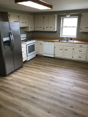 Foto del edificio - 8978 Knoll St