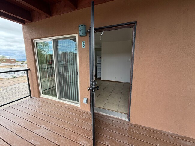 Foto del edificio - 1307 Rufina Ln