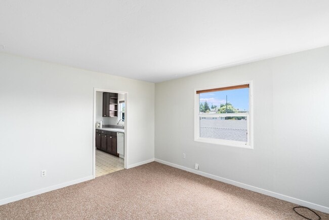 Building Photo - 1214 Chestnut St