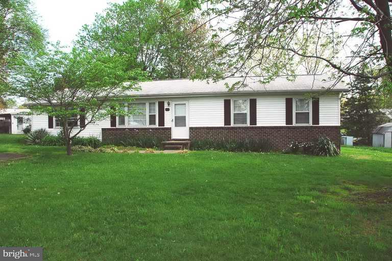 Primary Photo - 404 Rogers St