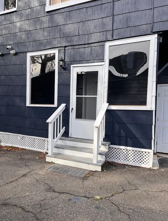 Building Photo - 16 Doubleday St