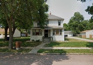 Building Photo - 322 McCabe St