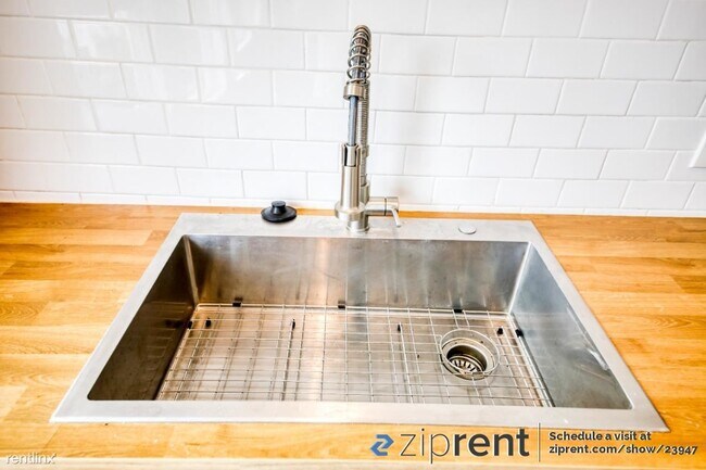 Building Photo - 1 br, 1 bath House - 218 Columbia Place, L...