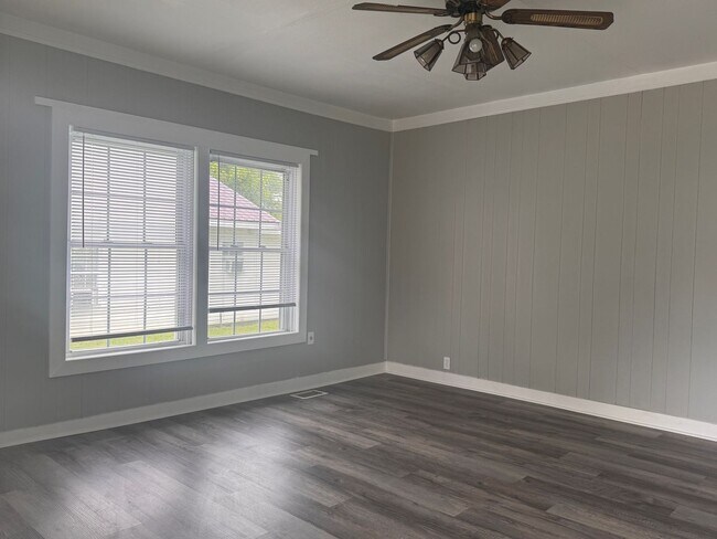 Foto del edificio - Two Bedroom Home Downtown Corbin, KY