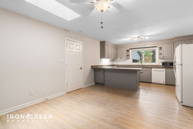 Foto del edificio - 307 Northeast Ave