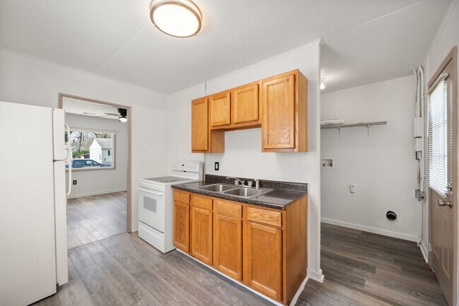 Foto del edificio - The coziest 2 bedroom and 1 bathroom!