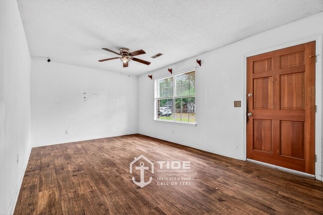 Building Photo - 123 E Edgefield Dr