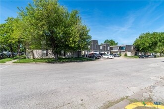 Building Photo - 203 E Bowie St