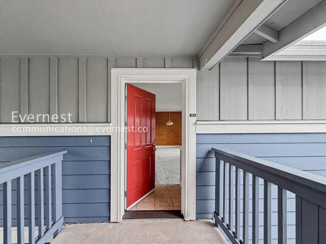 Foto del edificio - 1698 25th Pl NE