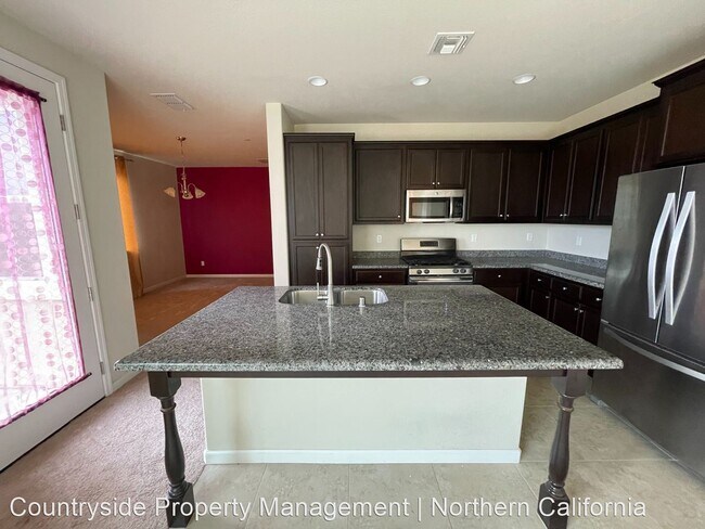 Foto del edificio - 6 br, 3 bath House - 2140 Starlight Drive