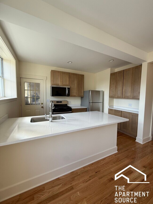 Foto del edificio - 3349 W Balmoral Ave
