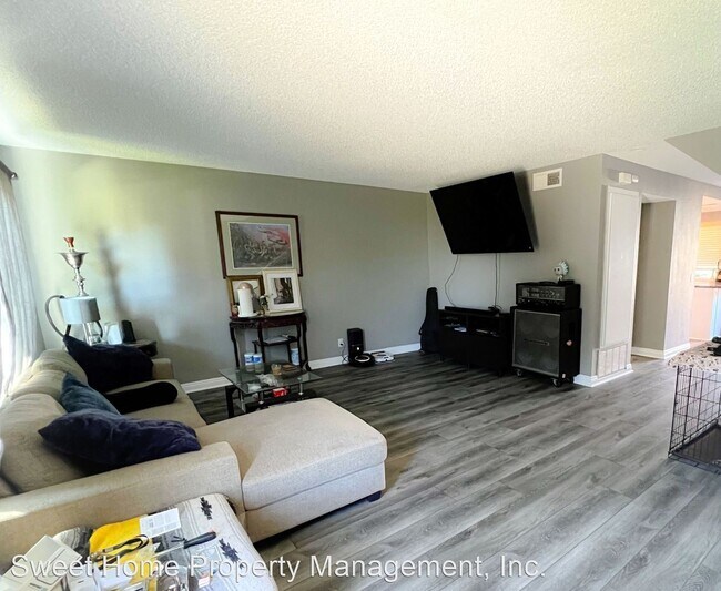 Foto del edificio - 3 br, 3 bath House - 320 Los Arbolitos Blvd.