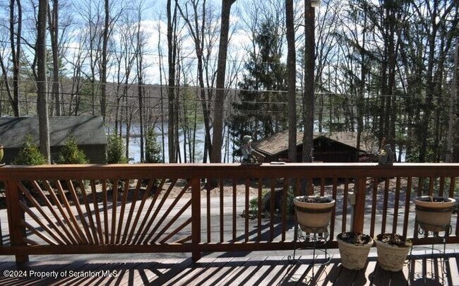 Building Photo - 24 Lakeside Dr