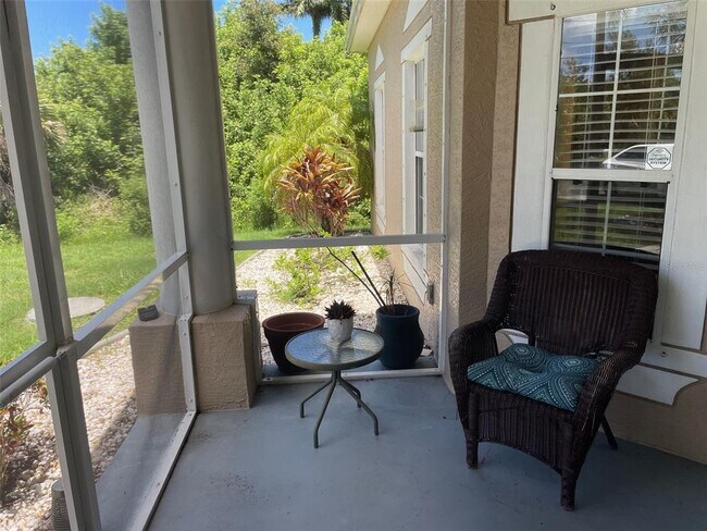 Foto del edificio - 15537 Lakeland Cir