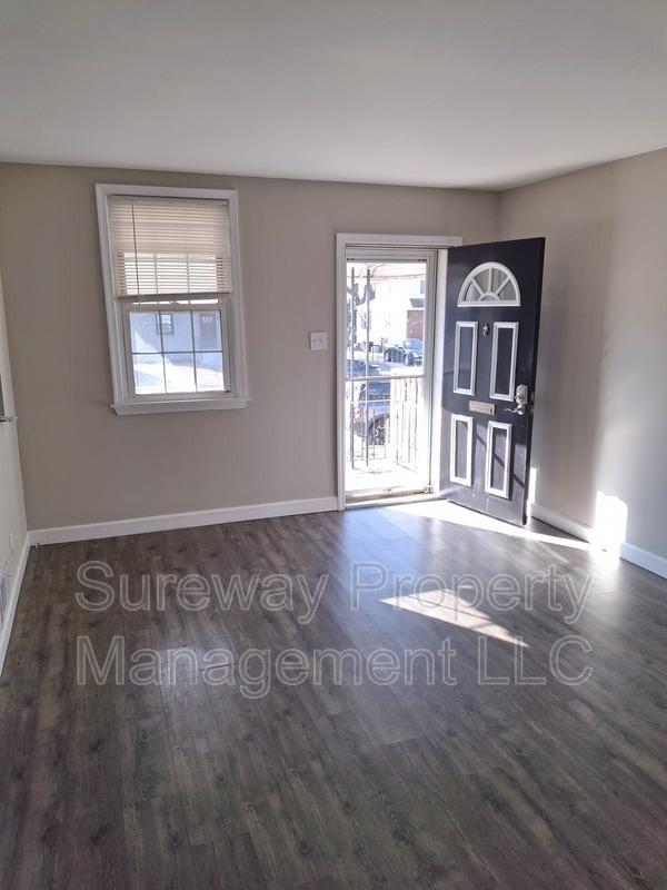 Photo - 915 W Browning Rd Townhome