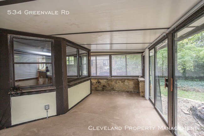 Building Photo - 534 Greenvale Rd
