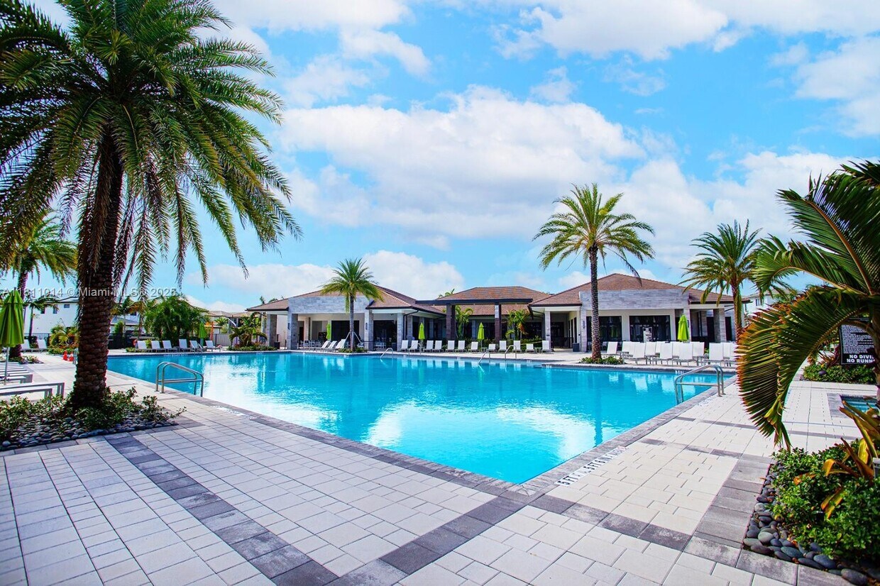 Foto principal - 8167 NW 41st St
