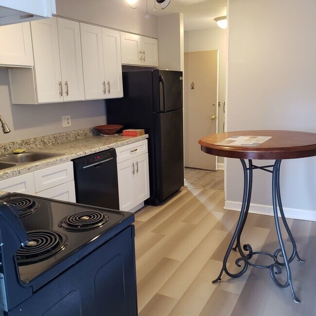 Foto del edificio - 2772 E 75th St