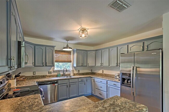 Building Photo - 416 Turtle Ln