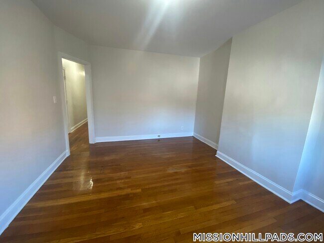 Building Photo - 184 Walnut Ave