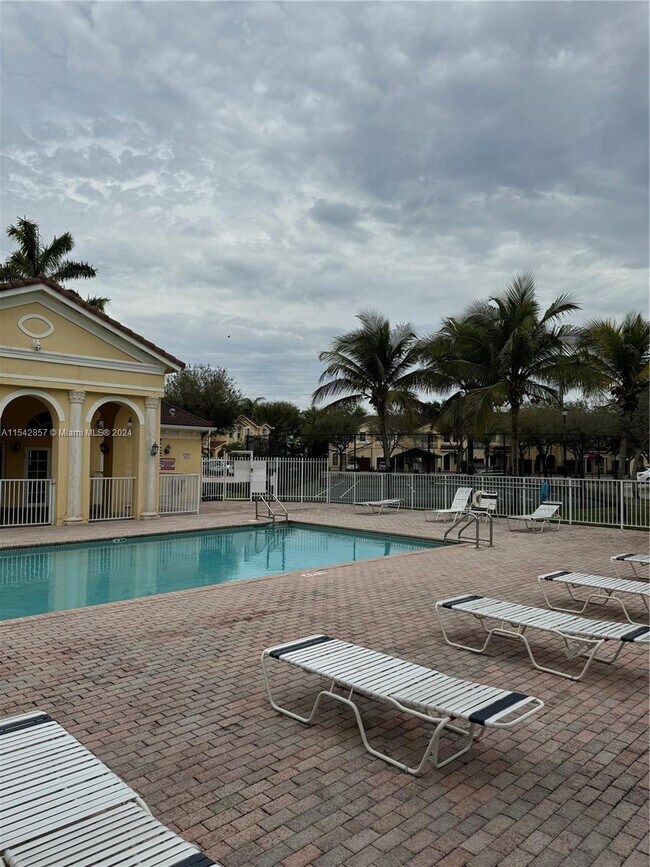 Foto del edificio - 853 SW 149th Ct