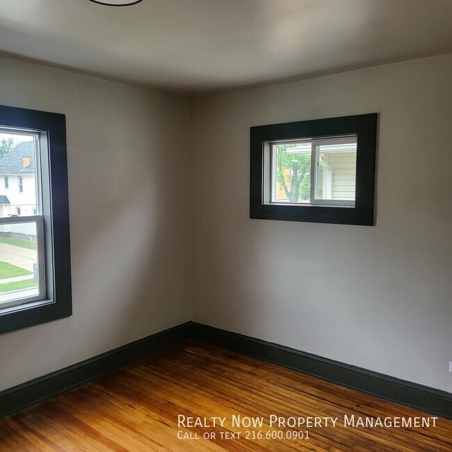 Foto del edificio - 2041 W 101st St