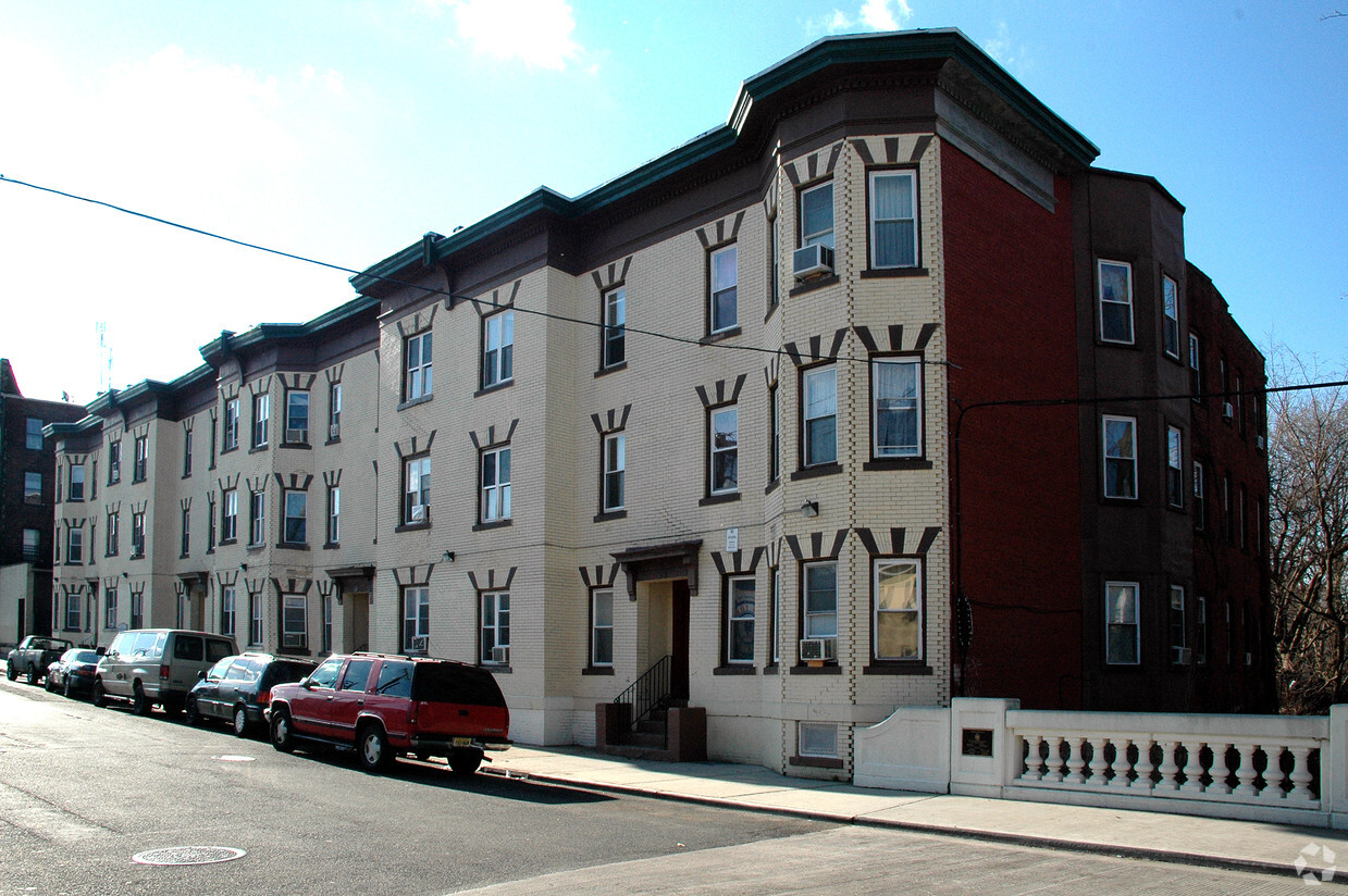 Building Photo - Madison Avenue Apartments