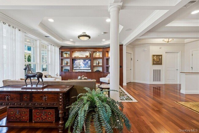 Building Photo - 336 Trotting Ln