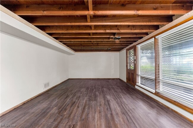 Building Photo - 3460 Hetzel Dr