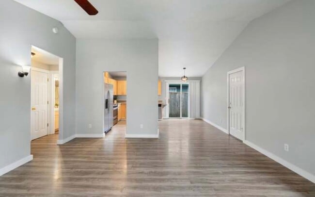Living room - 4416 NE 123rd Ave
