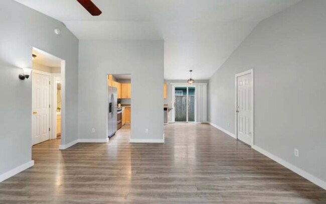 Sala de estar - 4416 NE 123rd Ave