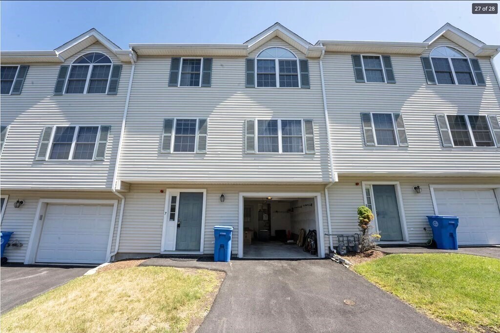 Primary Photo - 1005 Trapelo Rd