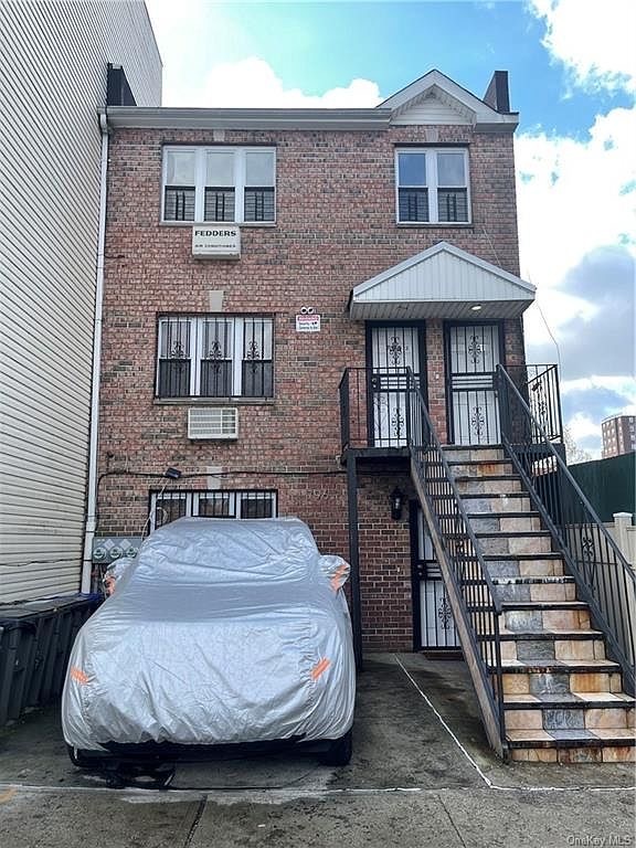 Foto del edificio - 796 E 165th St