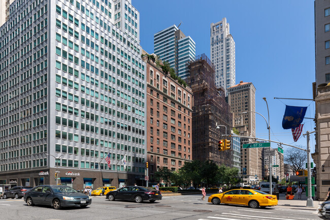 Foto del edificio - 470 Park Ave