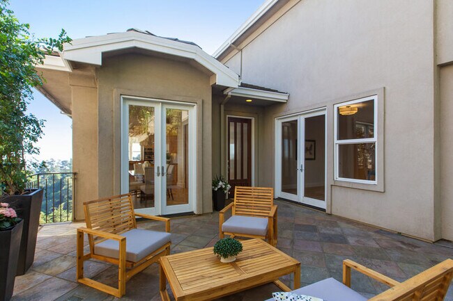 Building Photo - 1845 Northwood Ct