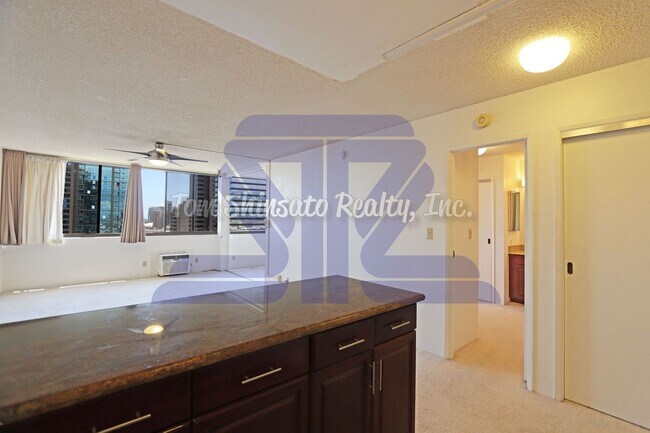 Foto del edificio - 1 Bedroom unit located in Kukui Plaza