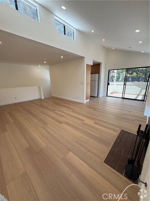 Building Photo - 22137 Burbank Blvd
