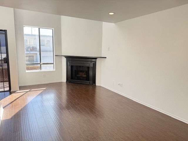 beautiful gas fireplace - 558 Evergreen St