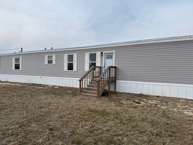 Building Photo - 365 Patriot Ln